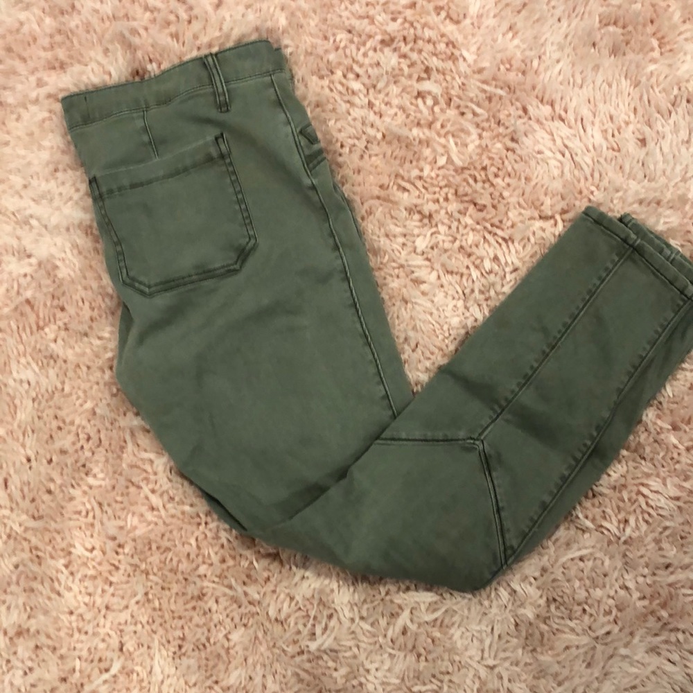 Hollister Jean
